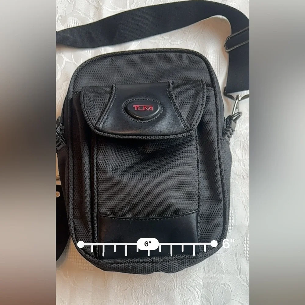TUMI 580C Black Compact Nylon Leather Crossbody Messenger Bag Adjustable 6